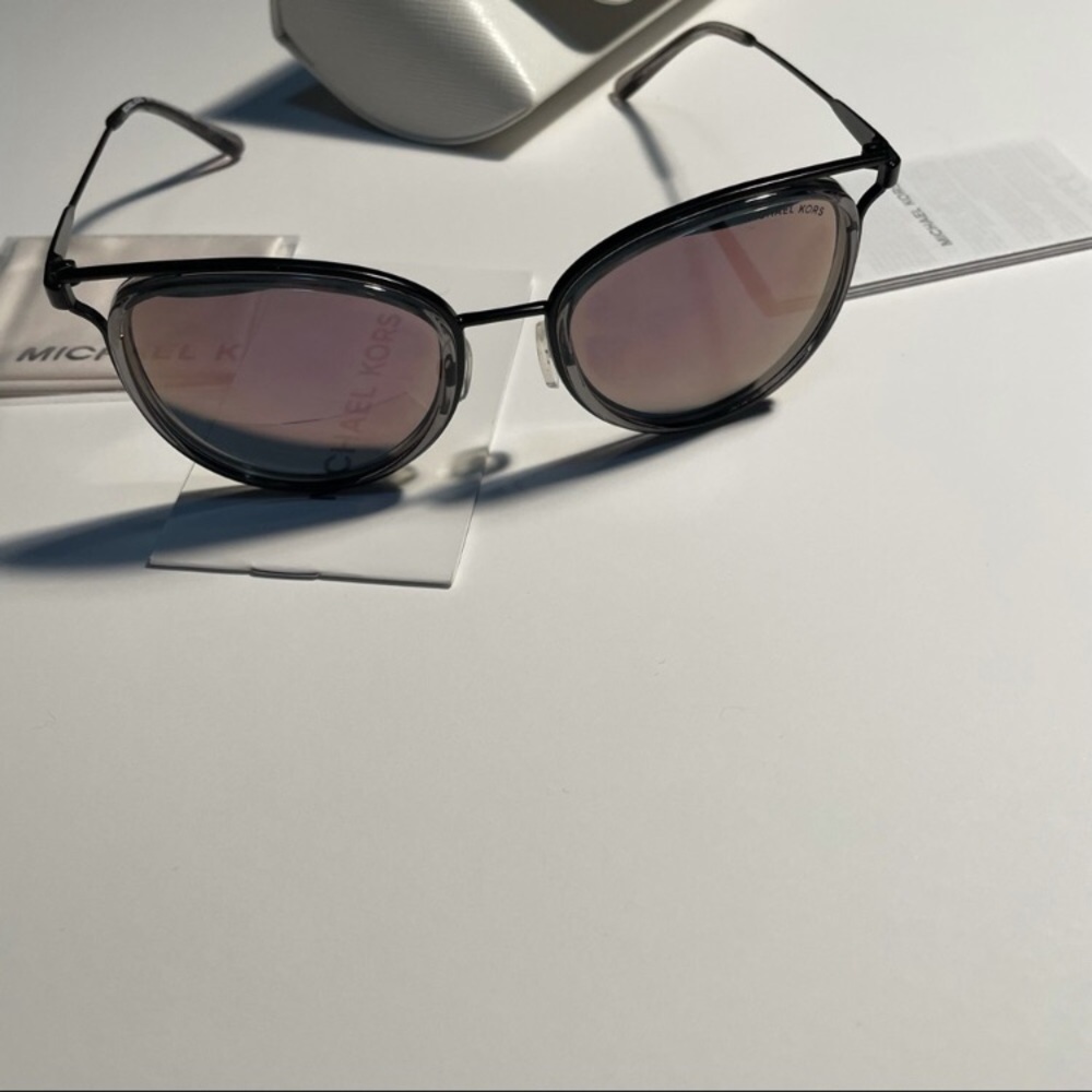 Michael Kors mirrored shade